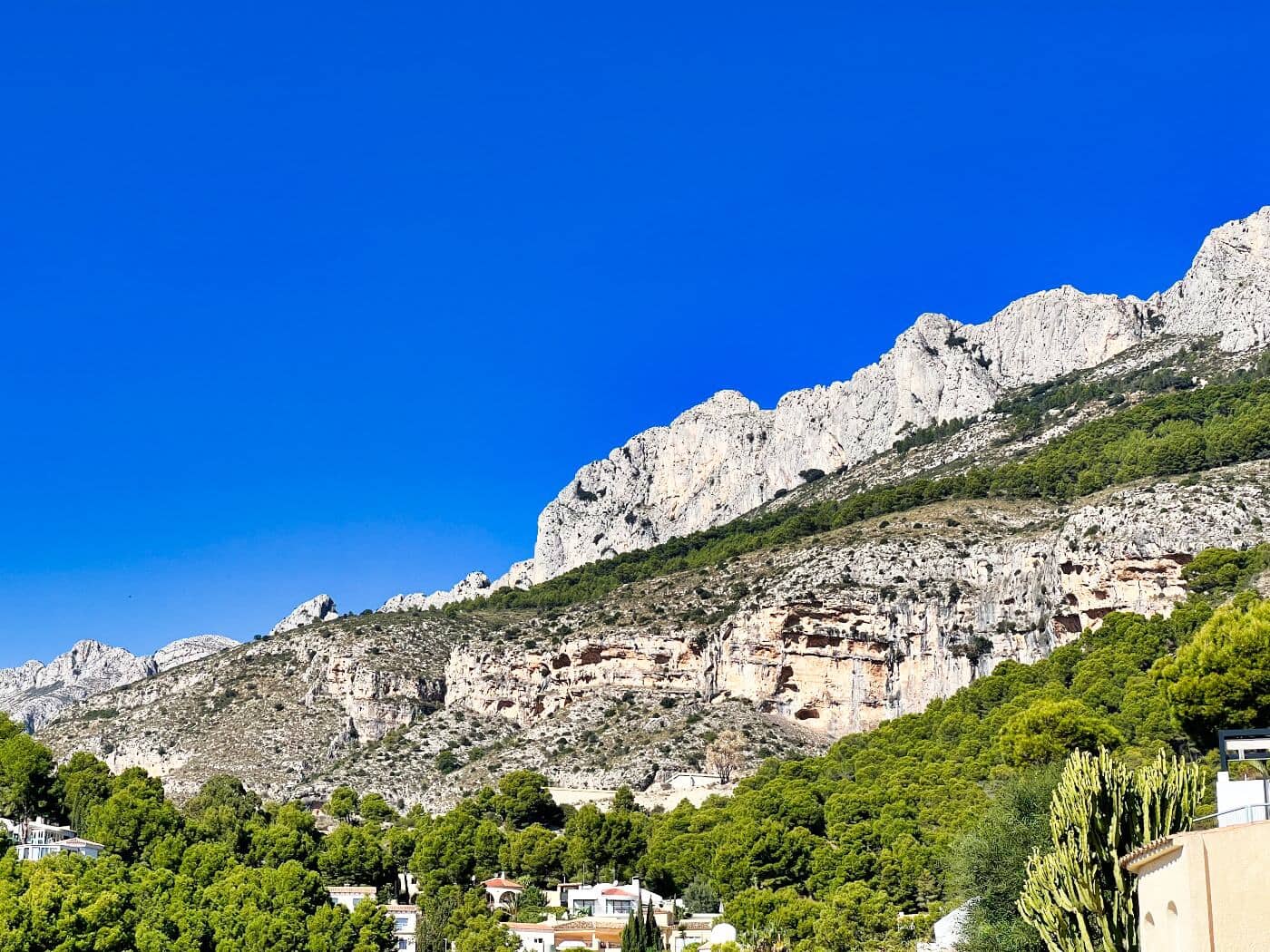 3 bedroom Villa for sale in Altea with pool garage - € 1,750,000 (Ref: 9003169)