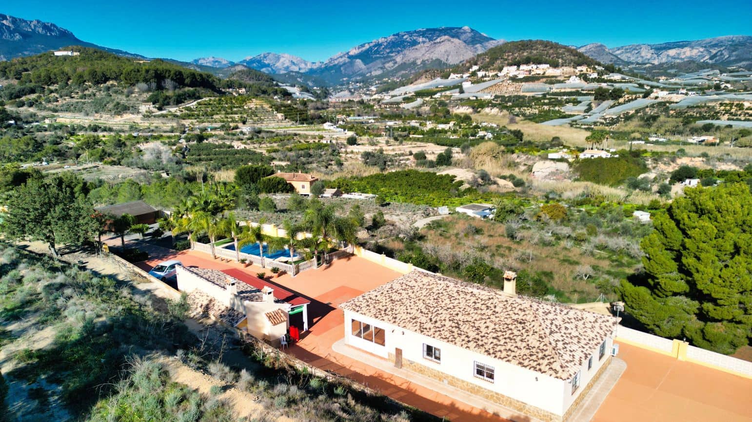 4 soveværelse Finca/Landehus til salg i La Nucia med garage - € 1.500.000 (Ref: 9003171)