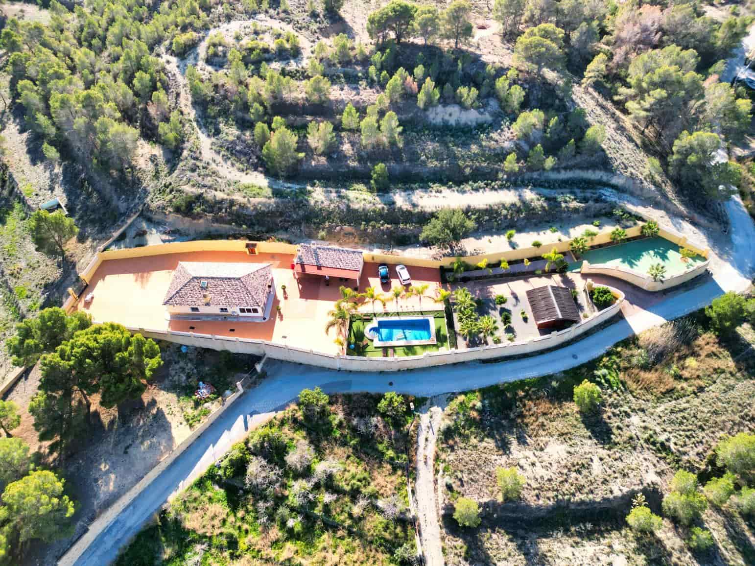 4 soveværelse Finca/Landehus til salg i La Nucia med garage - € 1.500.000 (Ref: 9003171)