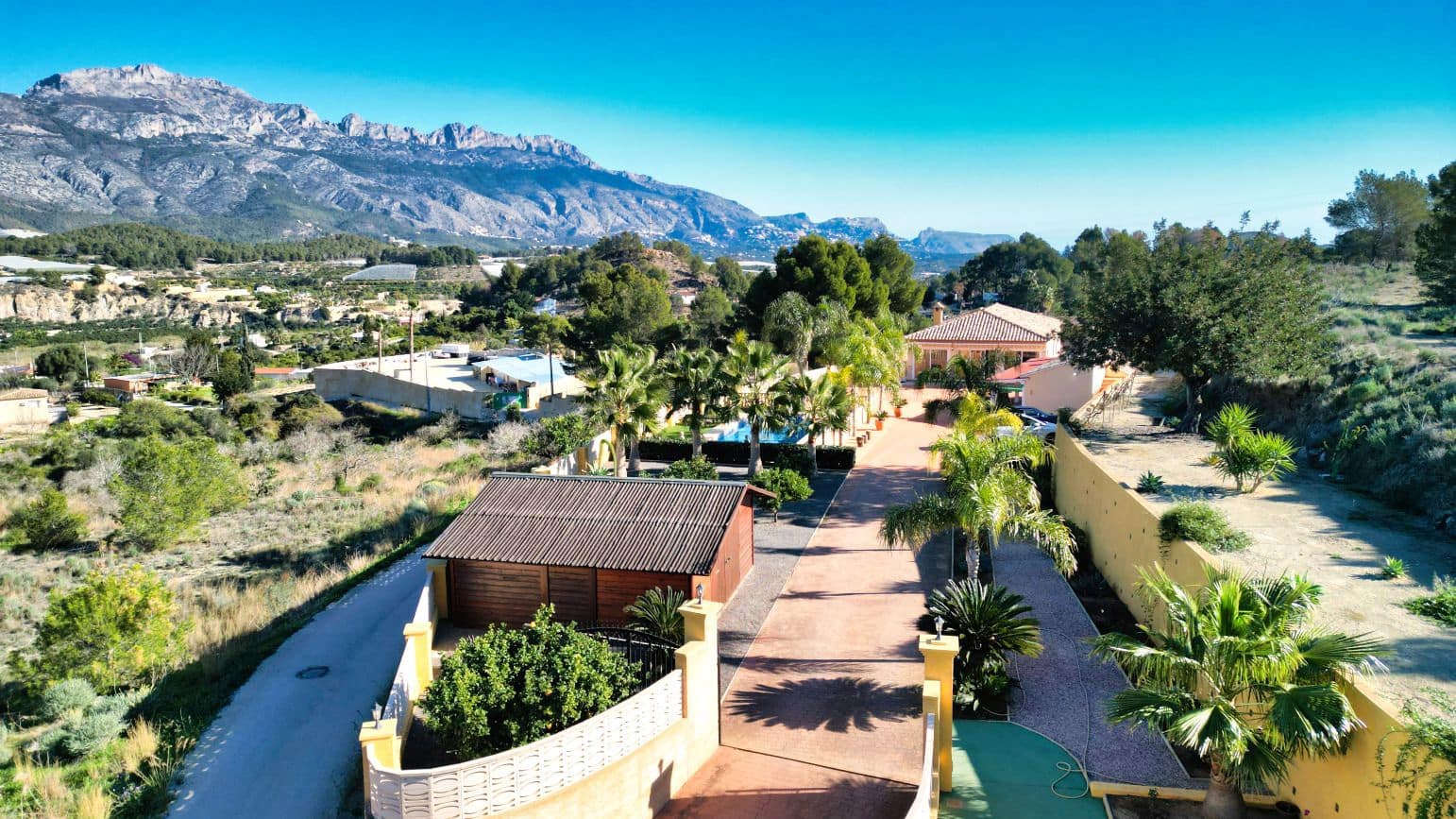 4 soveværelse Finca/Landehus til salg i La Nucia med garage - € 1.500.000 (Ref: 9003171)