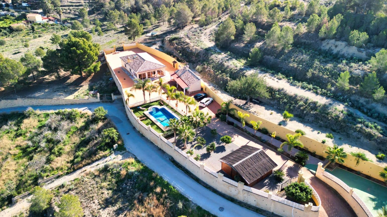 4 soveværelse Finca/Landehus til salg i La Nucia med garage - € 1.500.000 (Ref: 9003171)