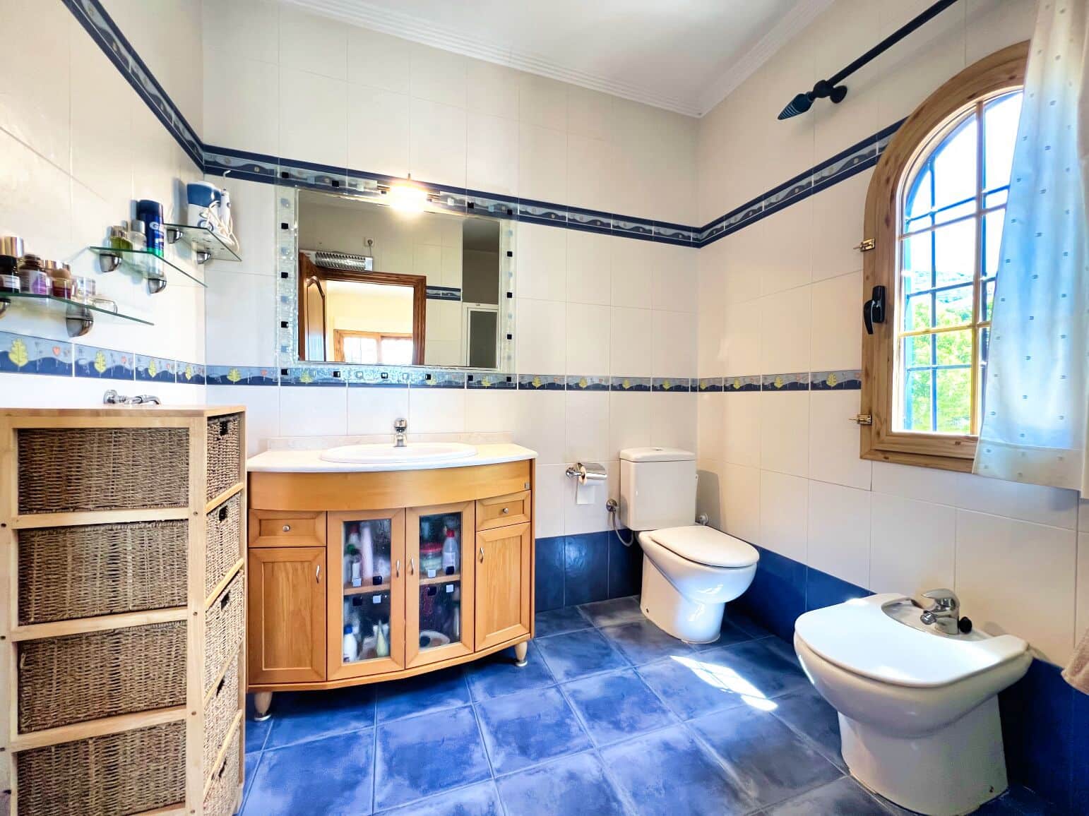 6 soveværelse Villa til salg i Alhama Springs med swimmingpool garage - € 1.800.000 (Ref: 9021899)