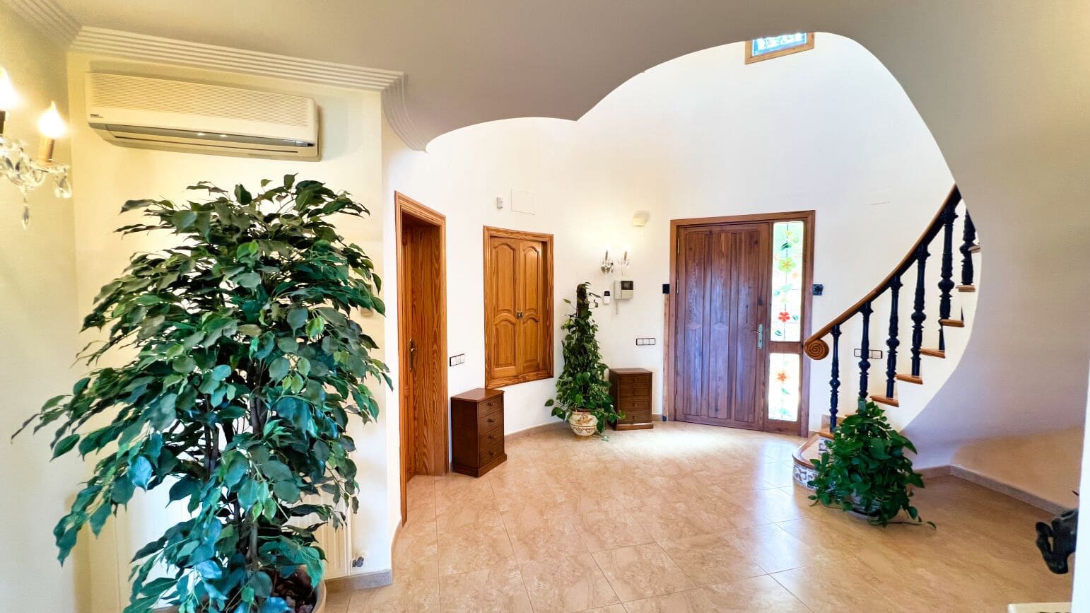 6 soveværelse Villa til salg i Alhama Springs med swimmingpool garage - € 1.800.000 (Ref: 9021899)