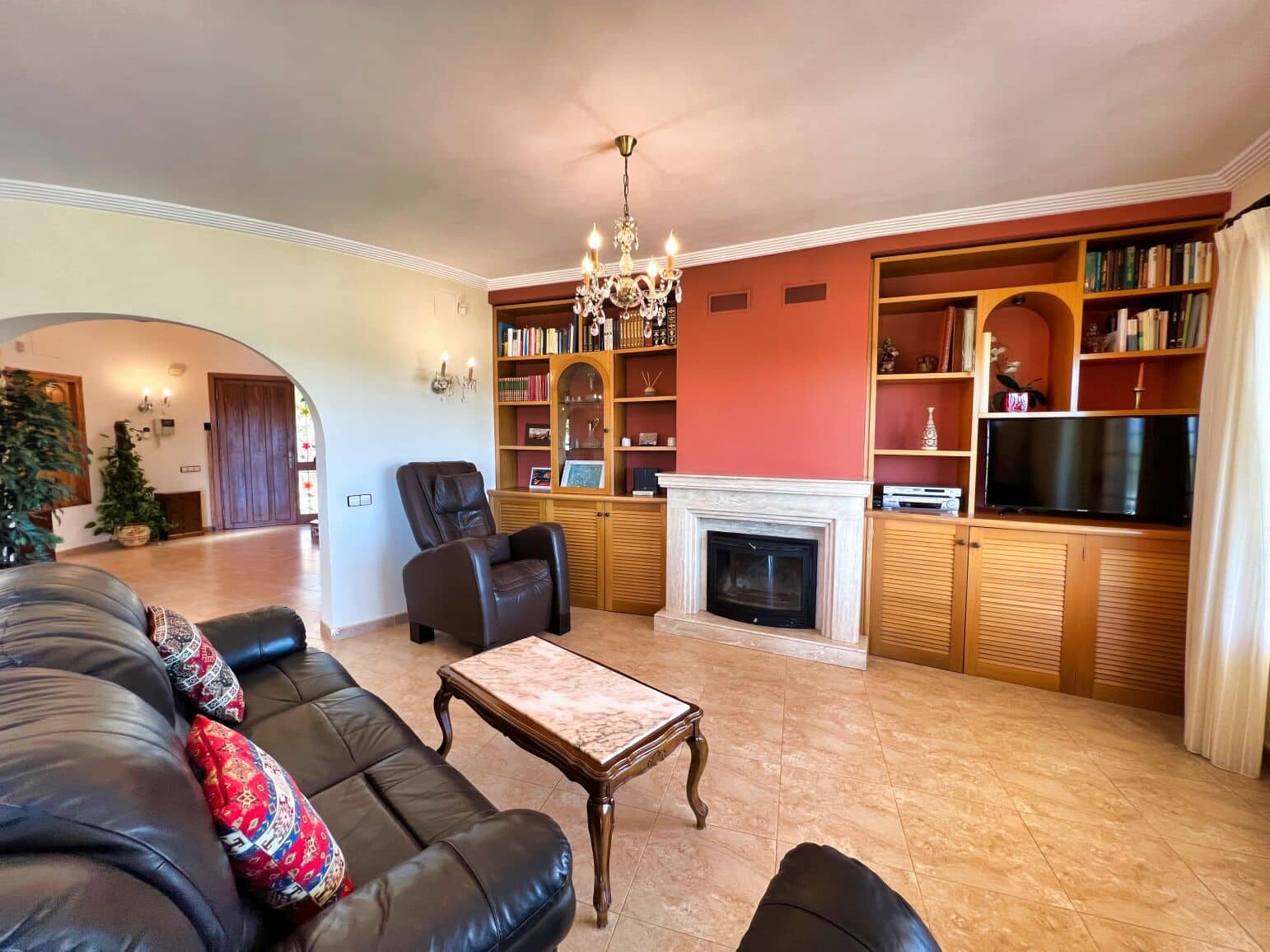 6 soveværelse Villa til salg i Alhama Springs med swimmingpool garage - € 1.800.000 (Ref: 9021899)