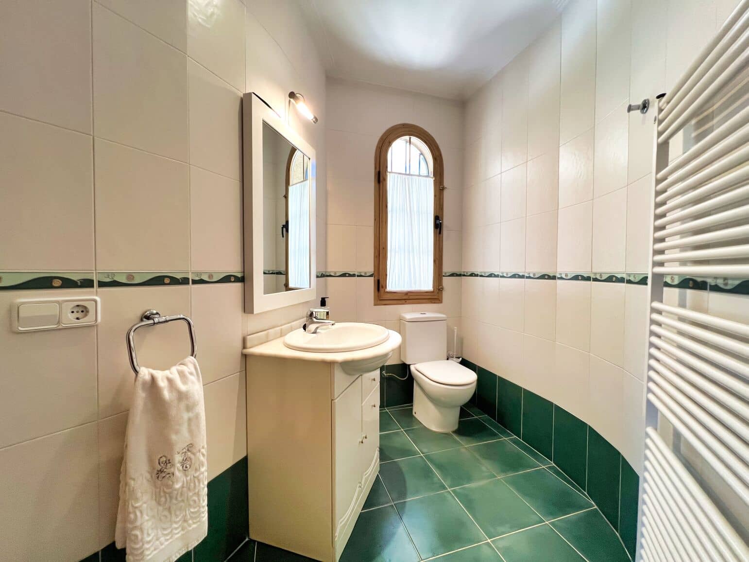 6 soveværelse Villa til salg i Alhama Springs med swimmingpool garage - € 1.800.000 (Ref: 9021899)