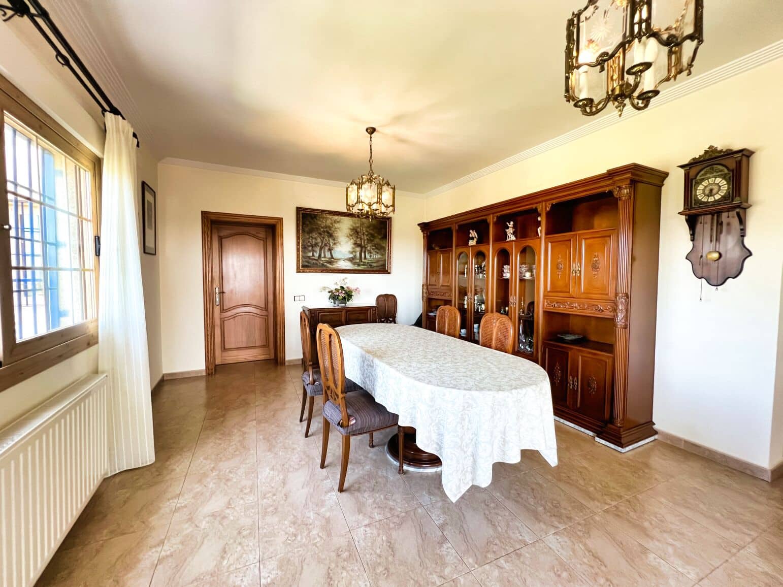 6 soveværelse Villa til salg i Alhama Springs med swimmingpool garage - € 1.800.000 (Ref: 9021899)