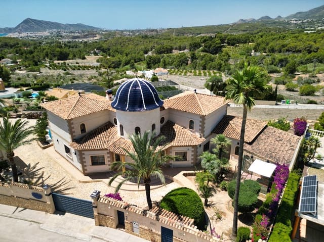 6 soveværelse Villa til salg i Alhama Springs, Altea med swimmingpool garage - € 1.800.000 (Ref: 9021899)