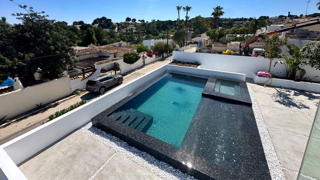 Chalet de 4 habitaciones en Moraira, Teulada-Moraira en venta con piscina garaje - 1.750.000 € (Ref: 9022529)