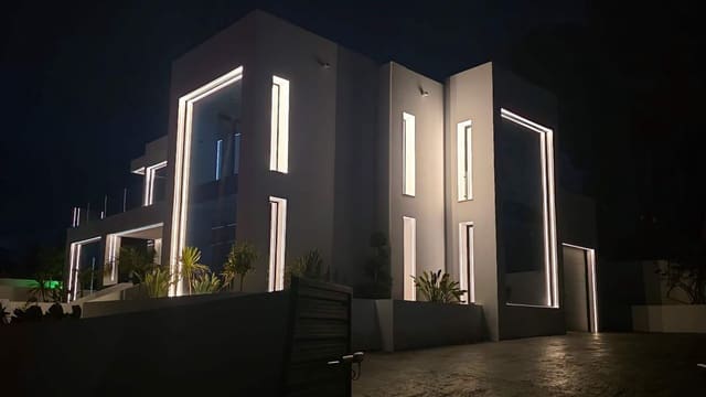 4 makuuhuone Huvila myytävänä paikassa Moraira, Teulada-Moraira mukana uima-altaan 
autotalli - 1 849 000 € (Ref: 9022529)