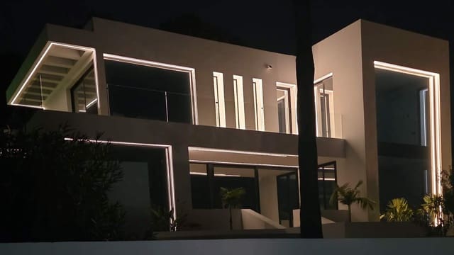 4 makuuhuone Huvila myytävänä paikassa Moraira, Teulada-Moraira mukana uima-altaan 
autotalli - 1 849 000 € (Ref: 9022529)