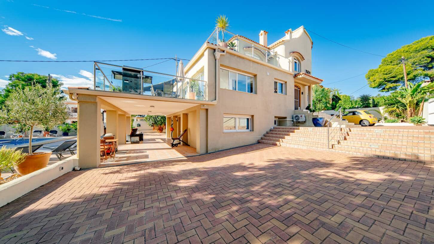 6 sovrum Villa till salu i Calpe / Calp med pool garage - 1 700 000 € (Ref: 9022530)