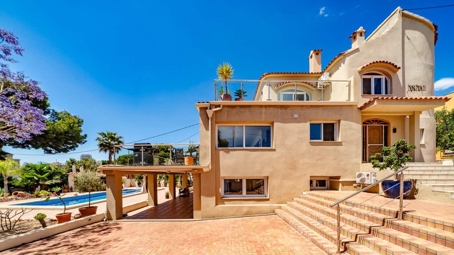 6 sovrum Villa till salu i Calpe / Calp med pool garage - 1 700 000 € (Ref: 9022530)