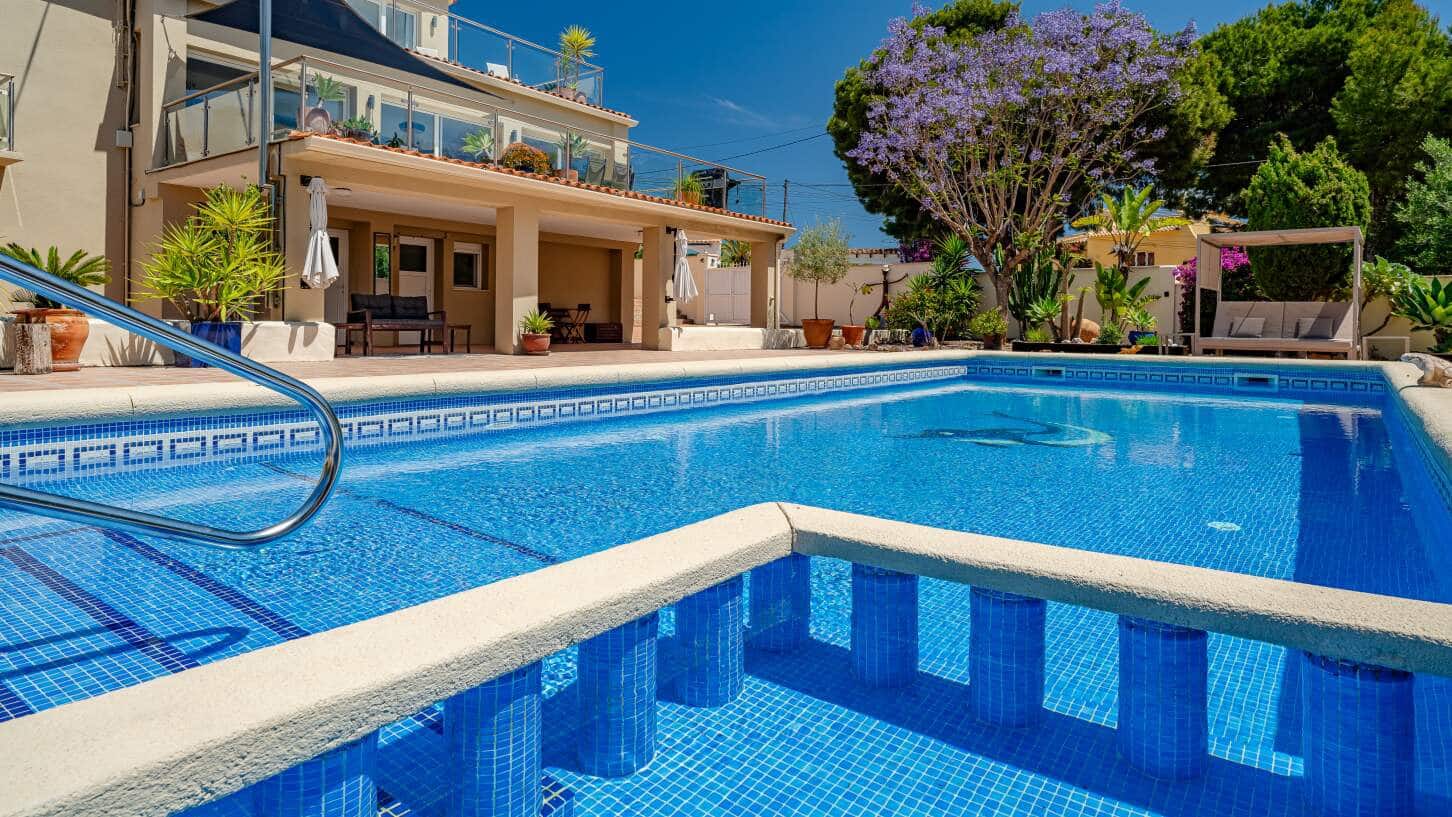 6 sovrum Villa till salu i Calpe / Calp med pool garage - 1 700 000 € (Ref: 9022530)