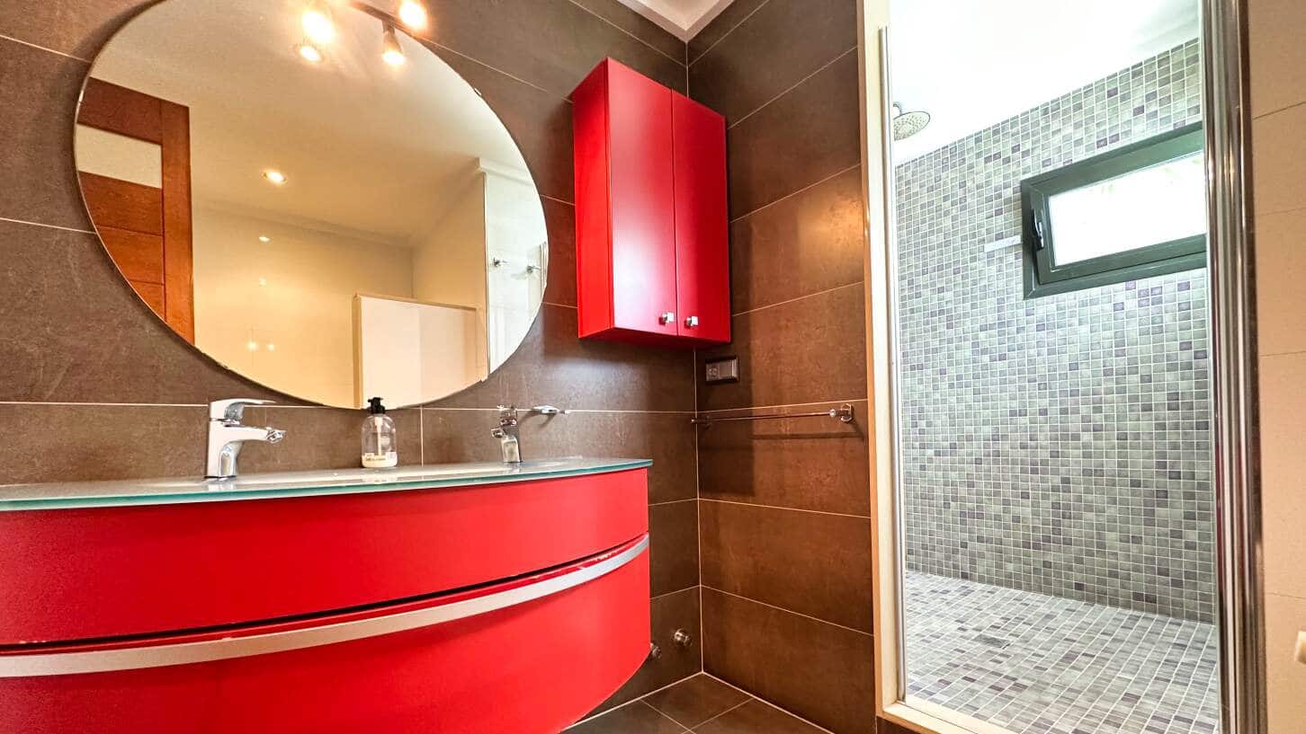 3 soveværelse Villa til salg i Benissa med swimmingpool garage - € 695.000 (Ref: 9026099)