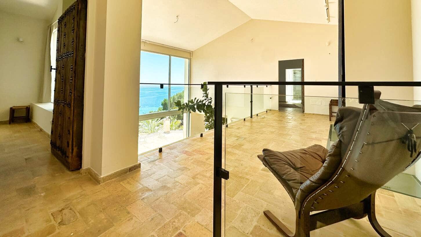 4 bedroom Villa for sale in Altea with pool garage - € 3,600,000 (Ref: 9028673)