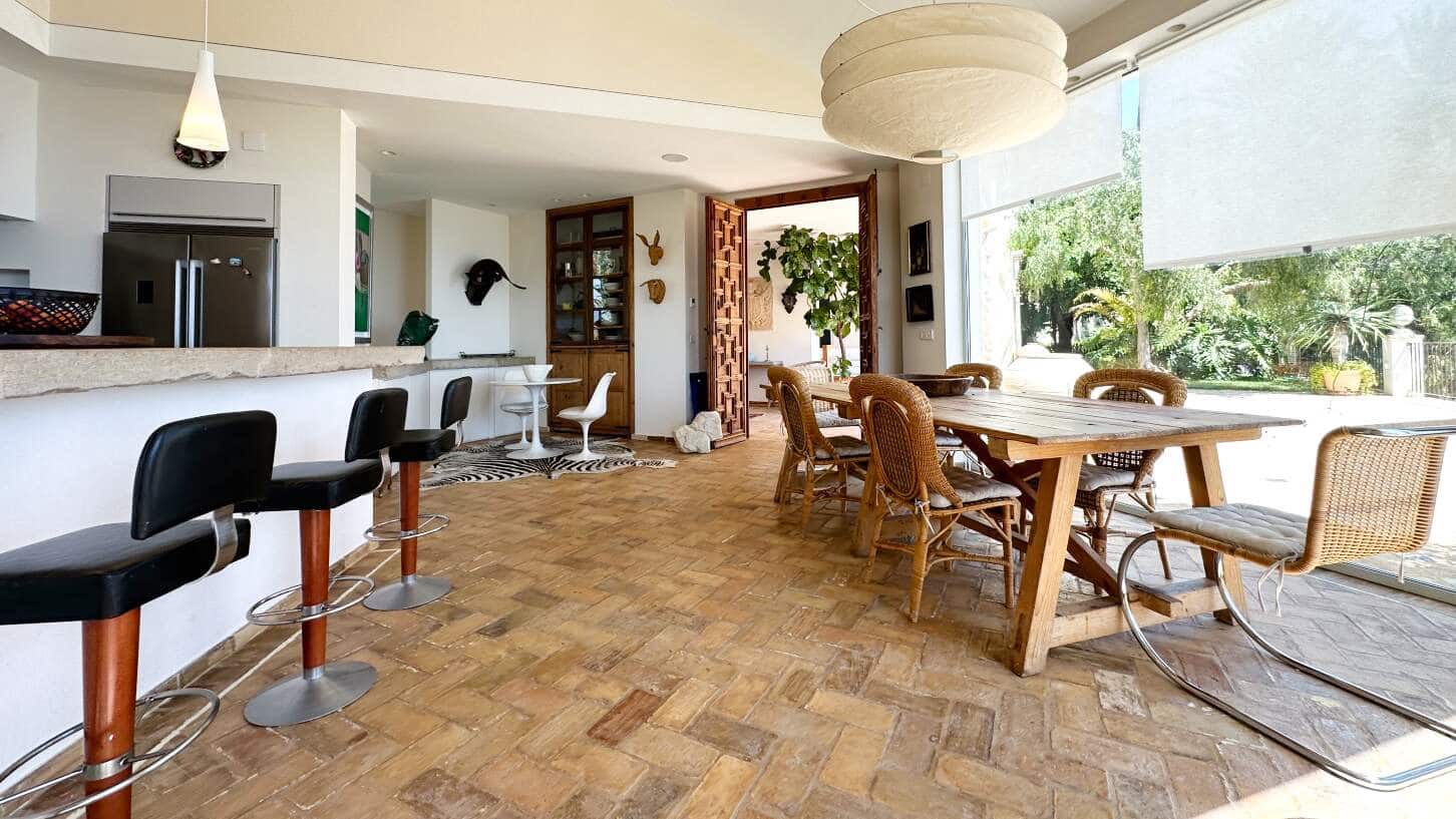 4 bedroom Villa for sale in Altea with pool garage - € 3,600,000 (Ref: 9028673)