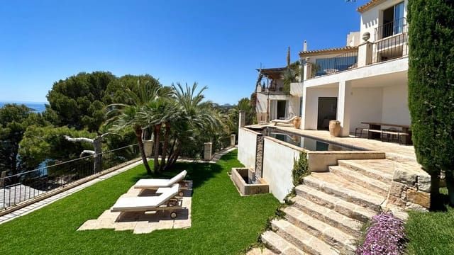 4 bedroom Villa for sale in Altea with pool garage - € 3,600,000 (Ref: 9028673)