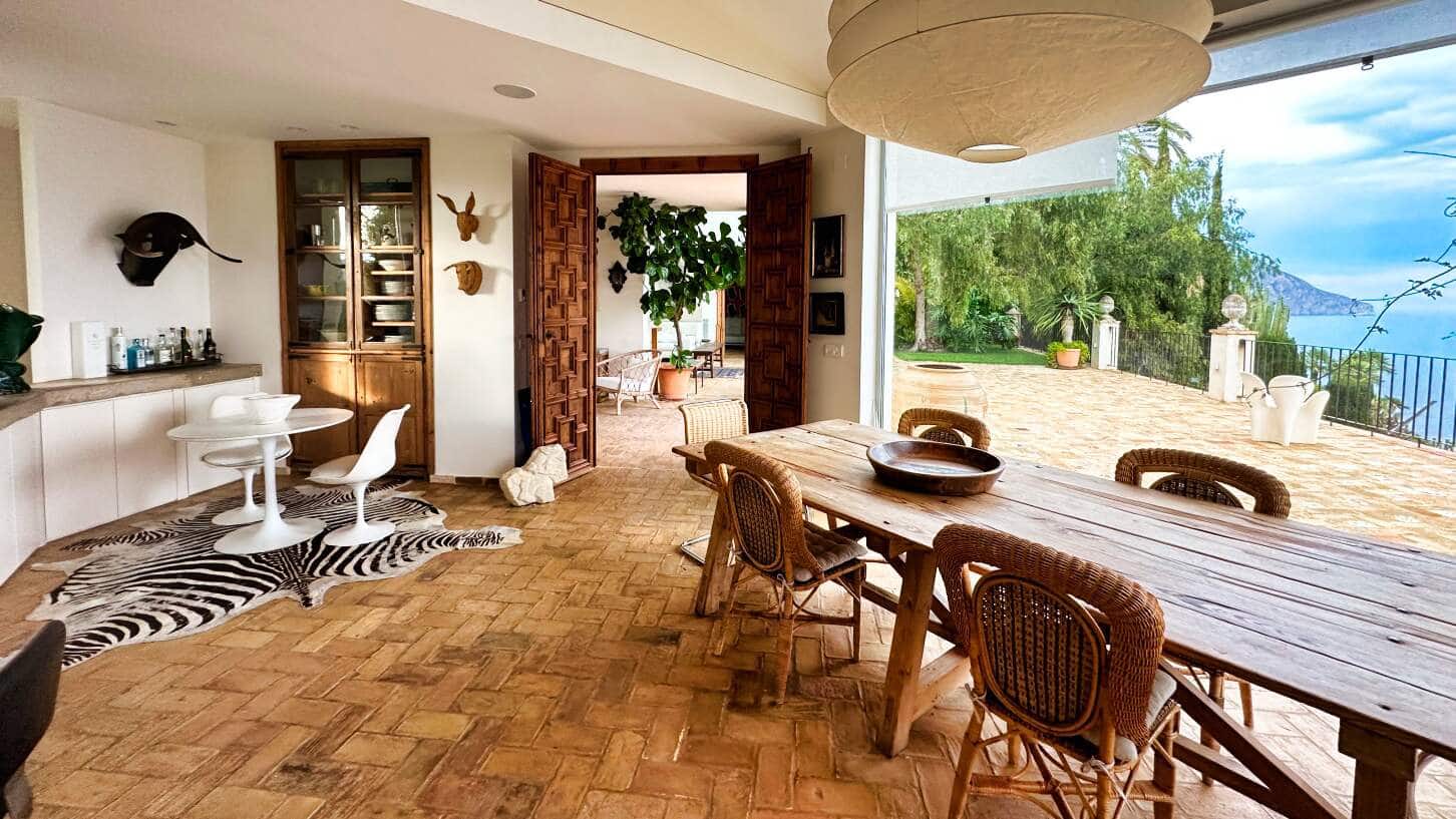 4 bedroom Villa for sale in Altea with pool garage - € 3,600,000 (Ref: 9028673)