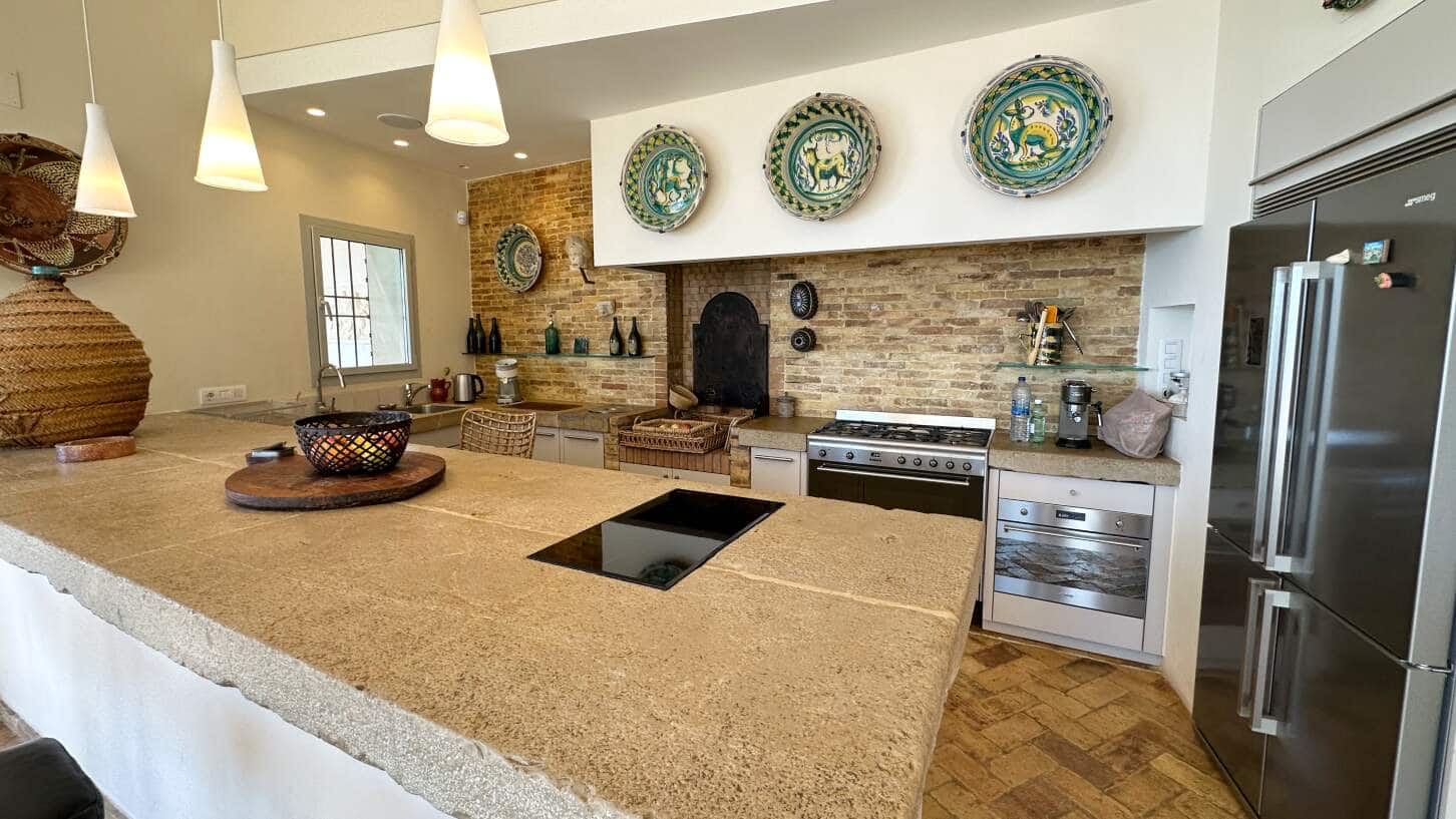 4 bedroom Villa for sale in Altea with pool garage - € 3,600,000 (Ref: 9028673)