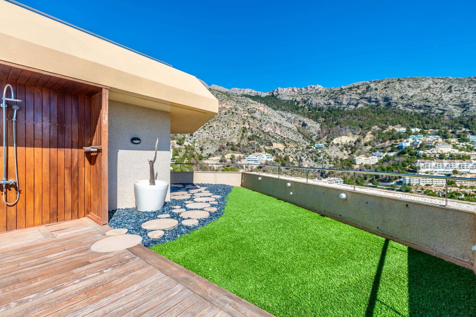 4 sypialnia Apartament na sprzedaż w Altea z basenem garażem - 900 000 € (Ref: 9028676)