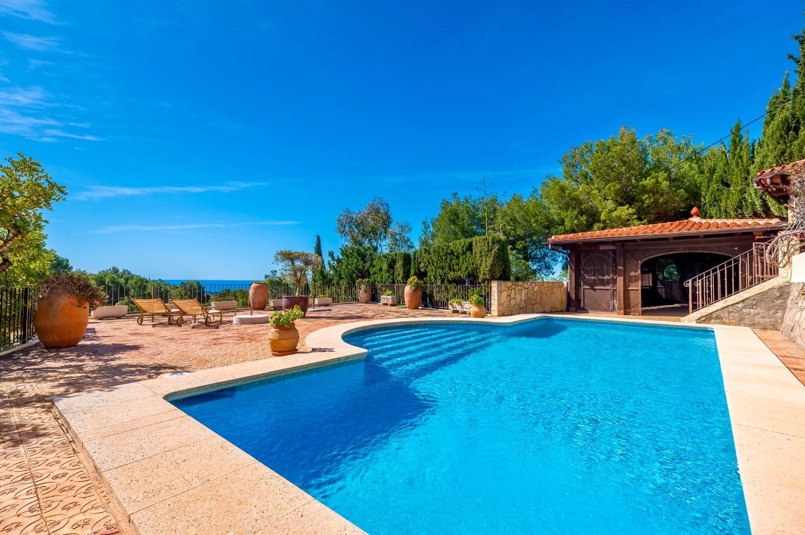 5 soveværelse Villa til salg i Altea med swimmingpool garage - € 1.375.000 (Ref: 9028677)