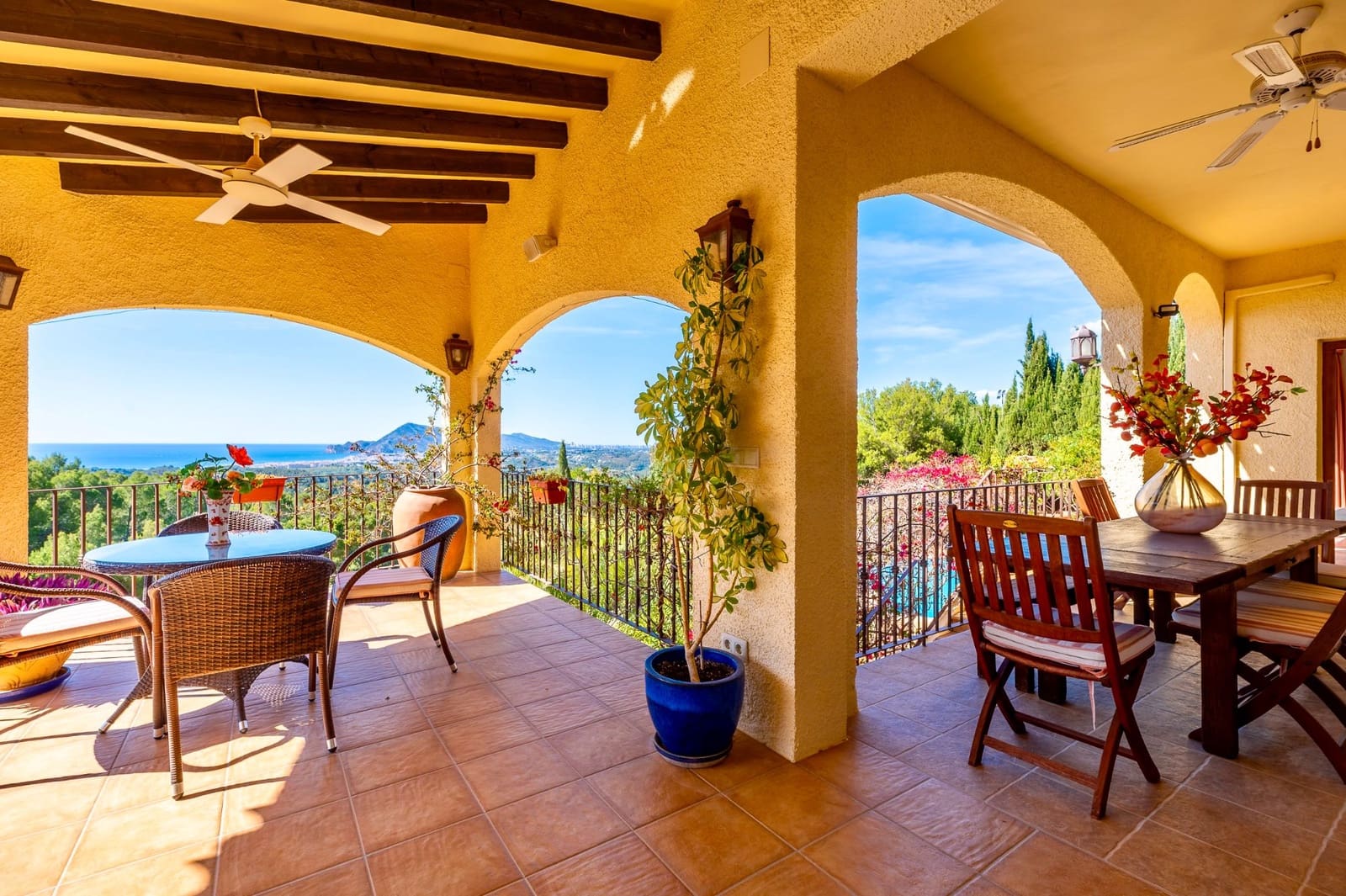 5 soveværelse Villa til salg i Altea med swimmingpool garage - € 1.375.000 (Ref: 9028677)