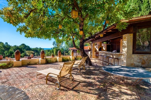 5 slaapkamer Villa te koop in Altea met zwembad garage - € 1.375.000 (Ref: 9028677)