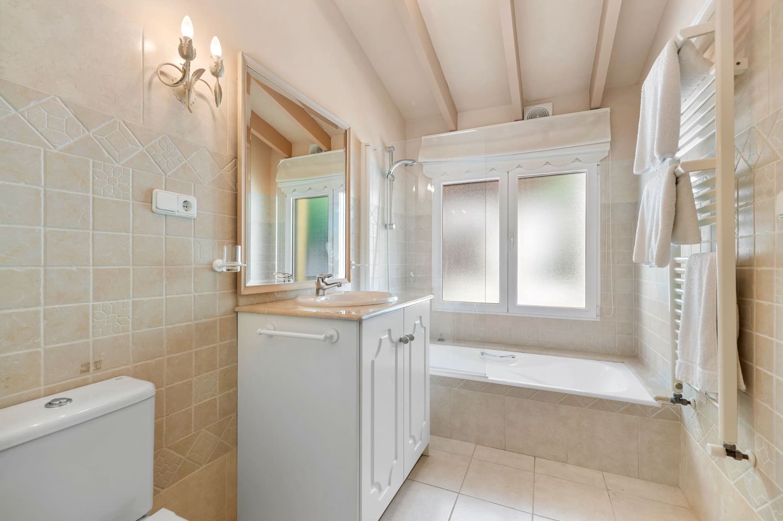 5 soveværelse Villa til salg i Altea med swimmingpool garage - € 1.375.000 (Ref: 9028677)