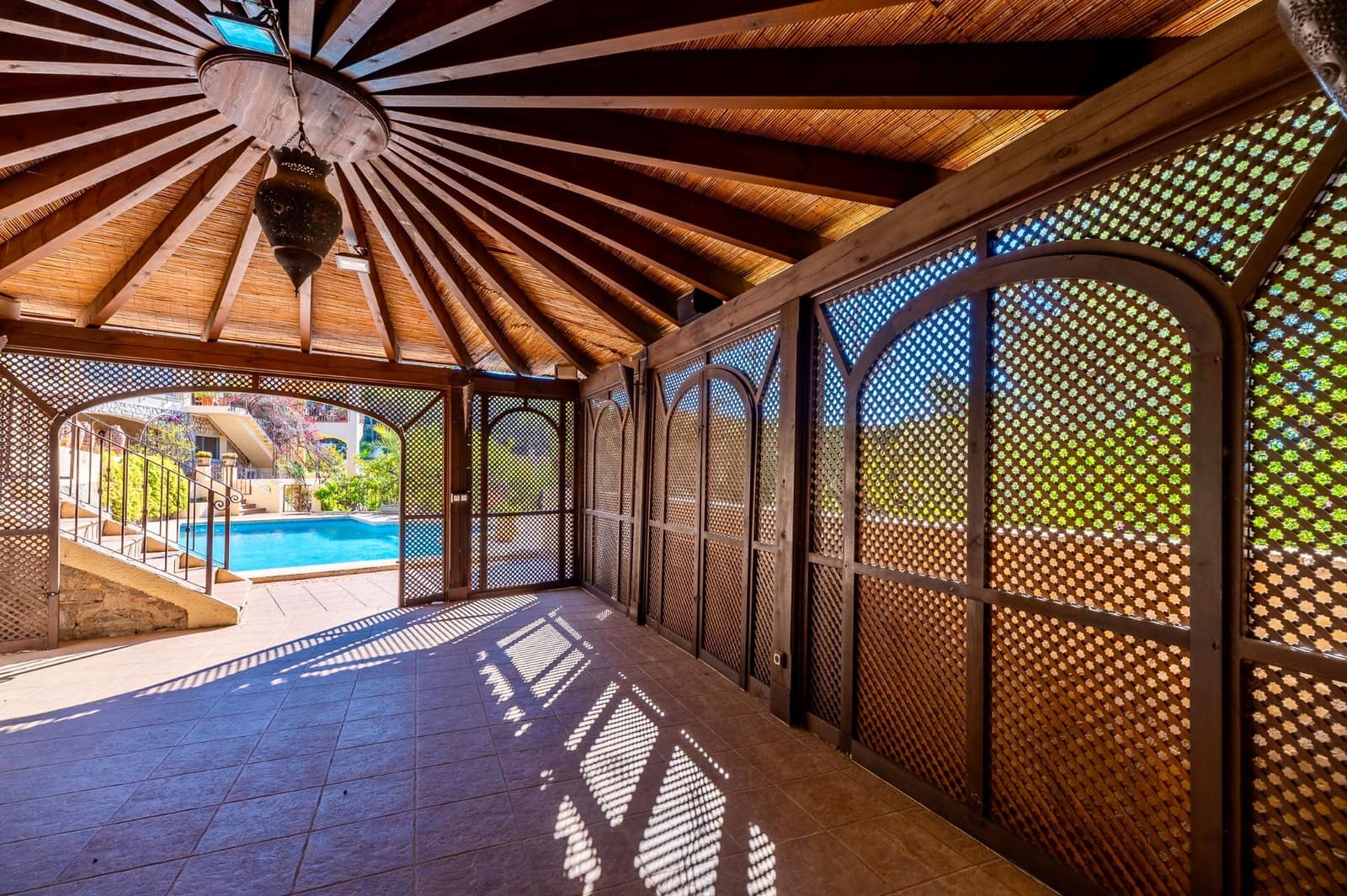 5 soveværelse Villa til salg i Altea med swimmingpool garage - € 1.375.000 (Ref: 9028677)