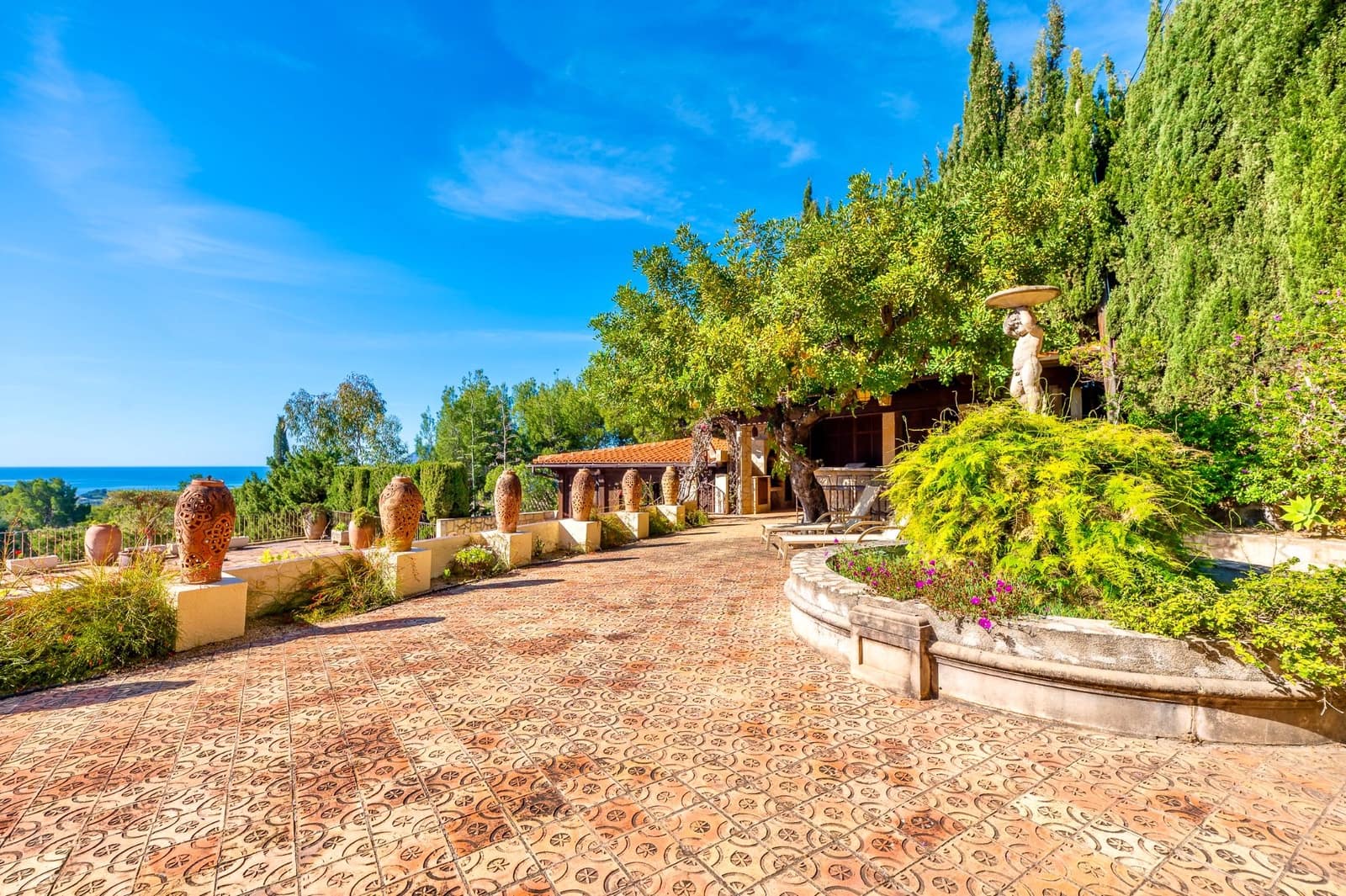 5 soveværelse Villa til salg i Altea med swimmingpool garage - € 1.375.000 (Ref: 9028677)