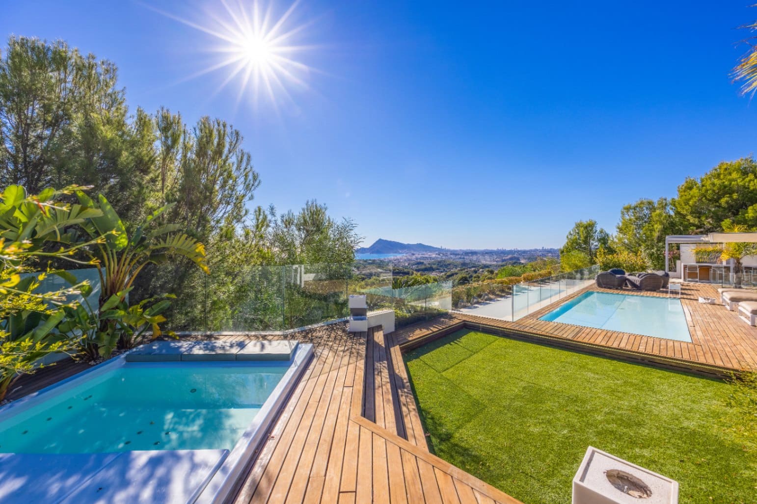 3 bedroom Villa for sale in Altea la Vella - € 2,800,000 (Ref: 9028681)