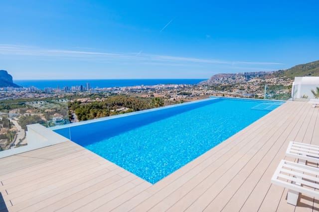 Chalet de 4 habitaciones en Calpe / Calp en venta con piscina garaje - 2.825.000 € (Ref: 9028685)