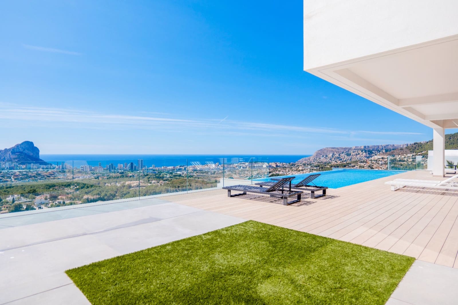 4 chambre Villa/Maison à vendre à Calpe / Calp avec piscine garage - 2 825 000 € (Ref: 9028685)