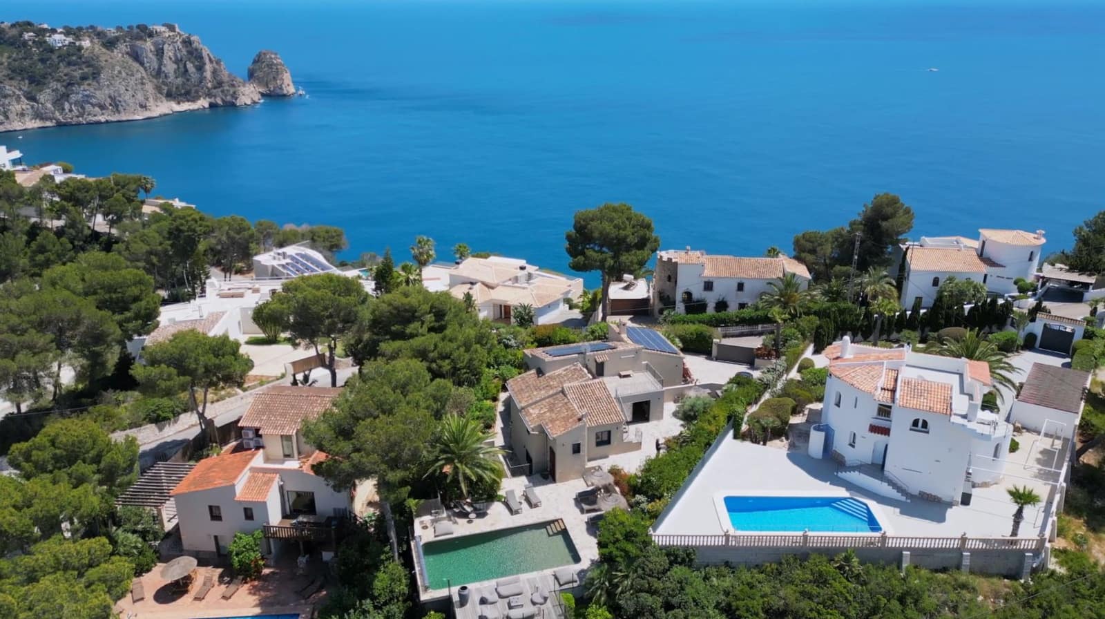 5 bedroom Villa for sale in Javea / Xabia with pool - € 1,950,000 (Ref: 9033805)