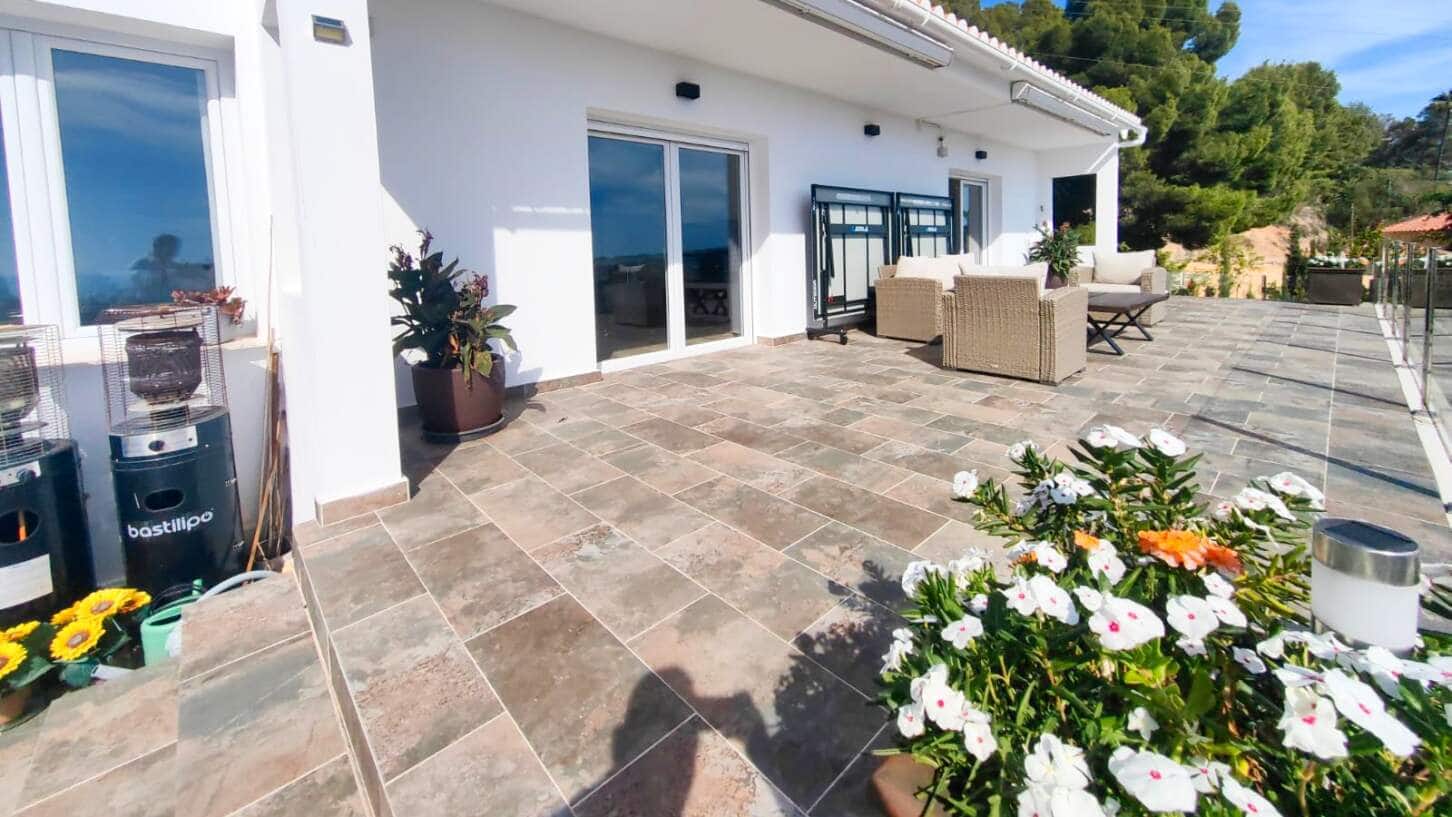 4 soveværelse Villa til salg i Calpe / Calp med swimmingpool garage - € 999.900 (Ref: 9035721)