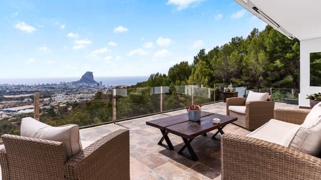 4 slaapkamer Villa te koop in Oltamar - Cucarres, Calpe / Calp met zwembad garage - € 1.150.000 (Ref: 9035721)