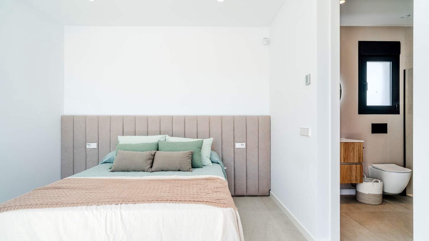 4 quarto Moradia para venda em Calpe / Calp com piscina garagem - 1 564 000 € (Ref: 9041627)