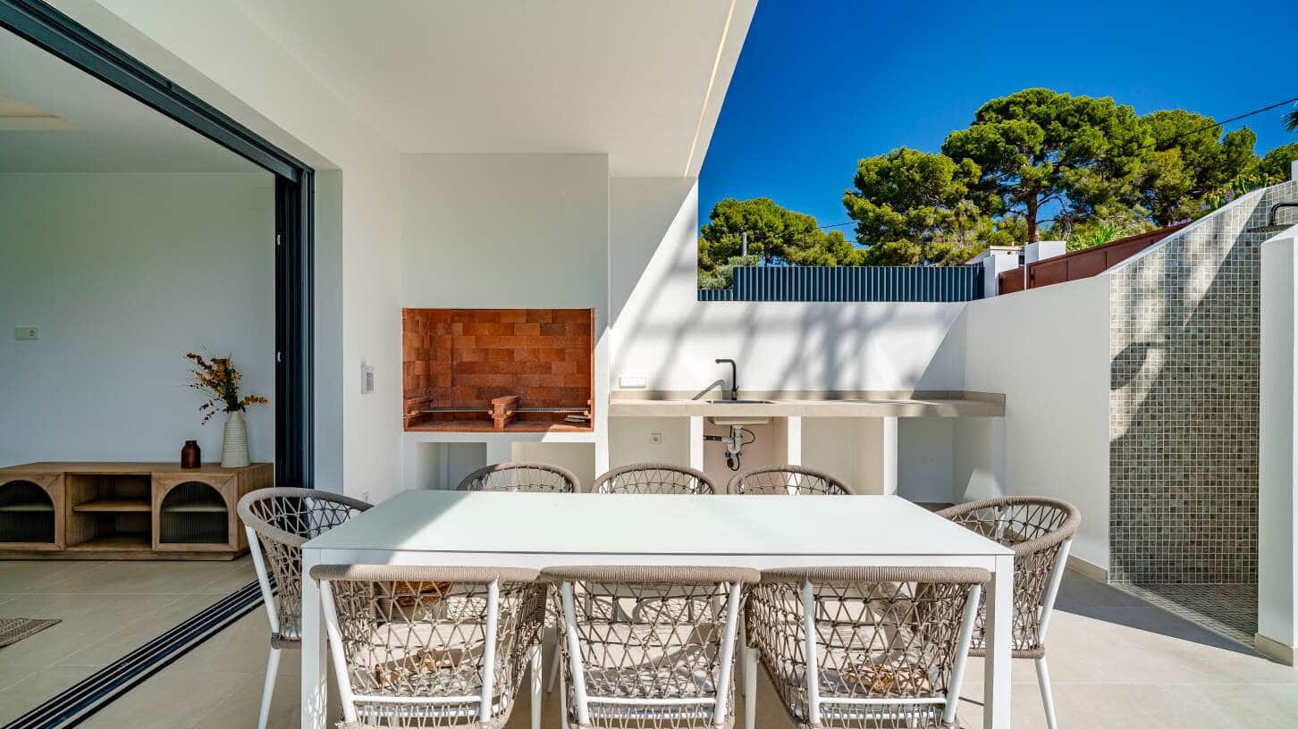 4 quarto Moradia para venda em Calpe / Calp com piscina garagem - 1 564 000 € (Ref: 9041627)