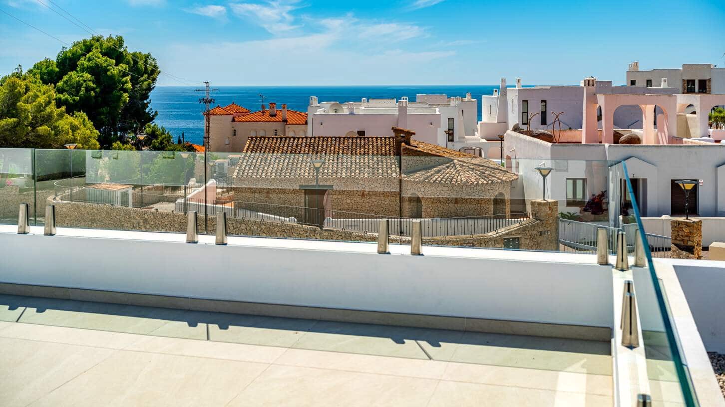 4 quarto Moradia para venda em Calpe / Calp com piscina garagem - 1 564 000 € (Ref: 9041627)