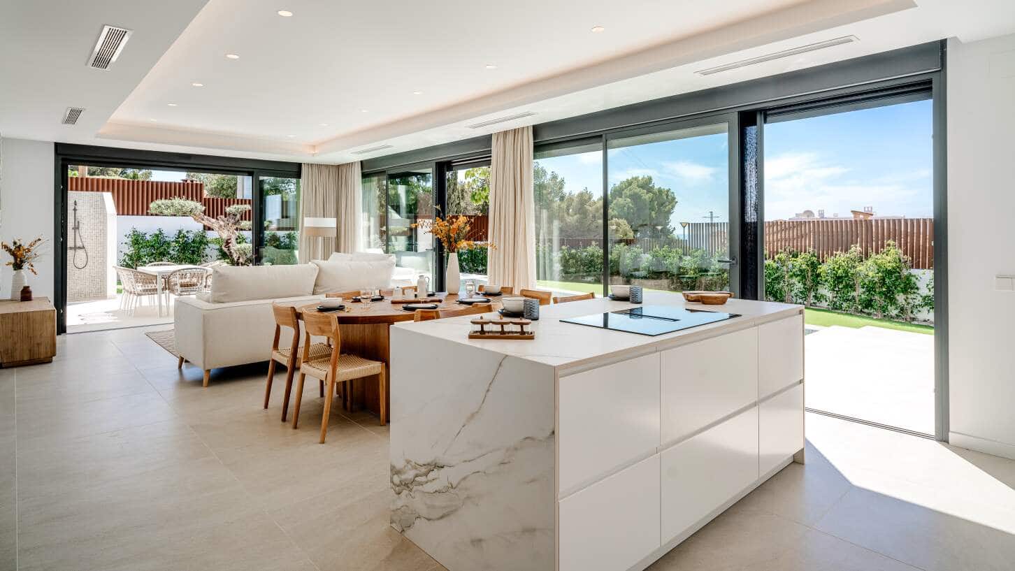 4 quarto Moradia para venda em Calpe / Calp com piscina garagem - 1 564 000 € (Ref: 9041627)