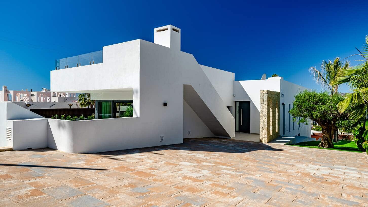 4 quarto Moradia para venda em Calpe / Calp com piscina garagem - 1 564 000 € (Ref: 9041627)