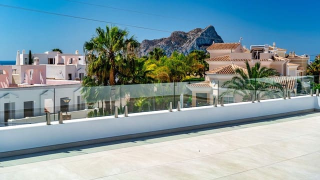 4 sypialnia Willa na sprzedaż w Calpe / Calp z basenem garażem - 1 564 000 € (Ref: 9041627)
