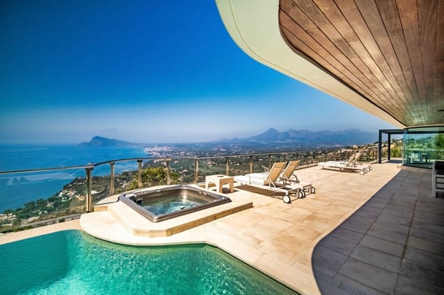 7 bedroom Villa for sale in Altea with pool garage - € 2,850,000 (Ref: 9101678)