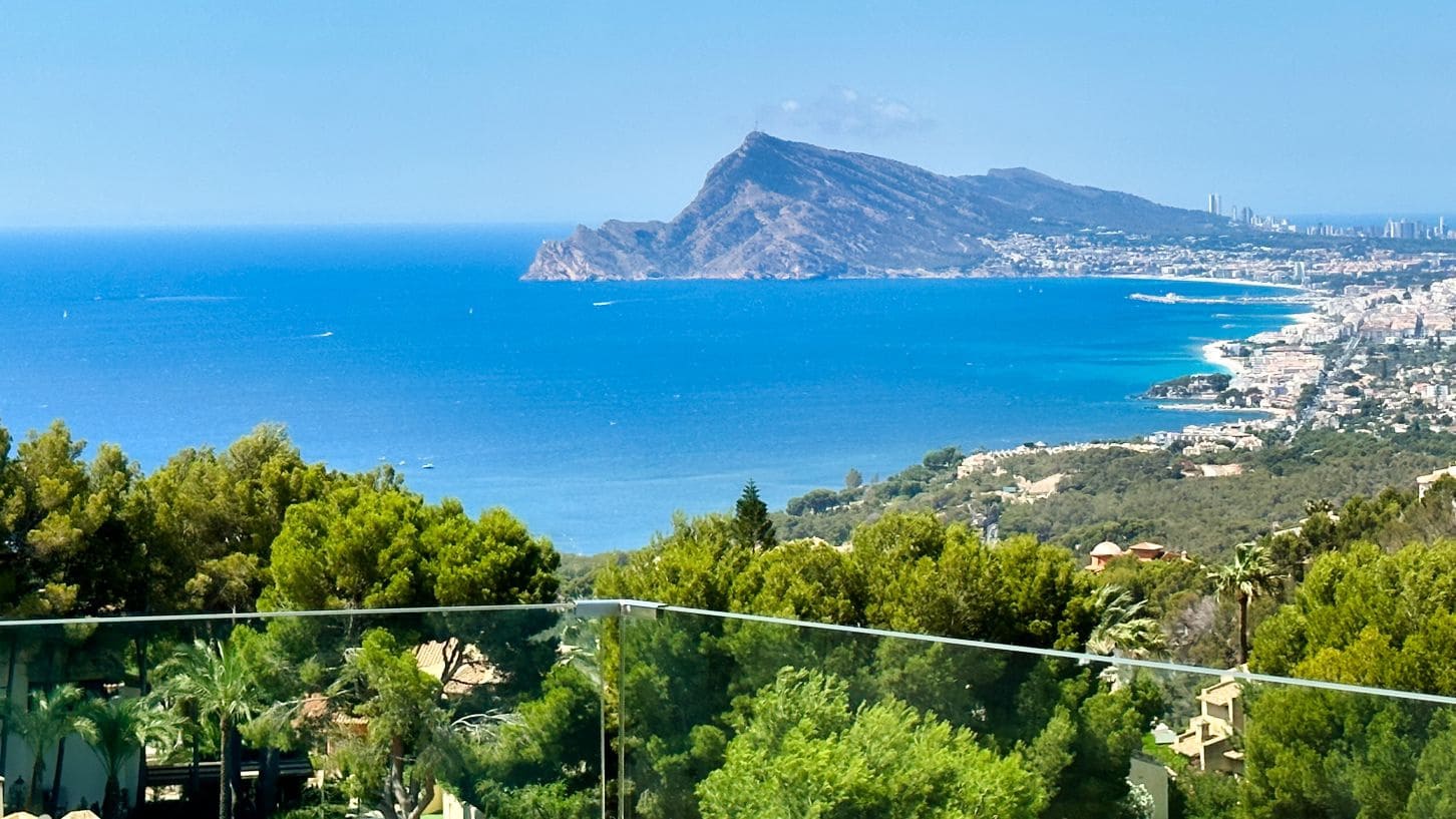 4 soveværelse Villa til salg i Altea med swimmingpool garage - € 1.995.000 (Ref: 9105849)