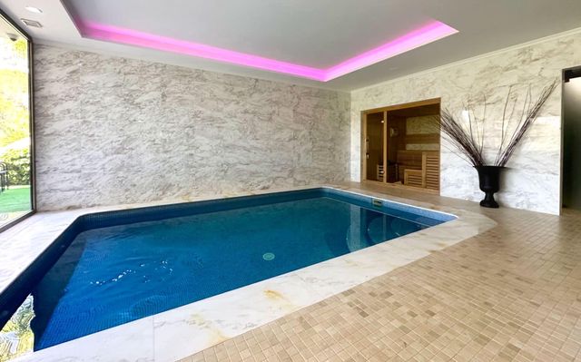 4 sypialnia Willa na sprzedaż w Altea z basenem garażem - 1 620 000 € (Ref: 9105849)