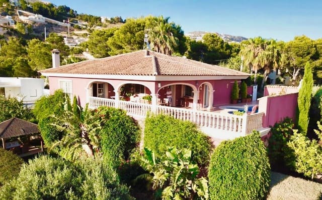 3 sypialnia Willa na sprzedaż w Altea z basenem garażem - 791 000 € (Ref: 9109436)