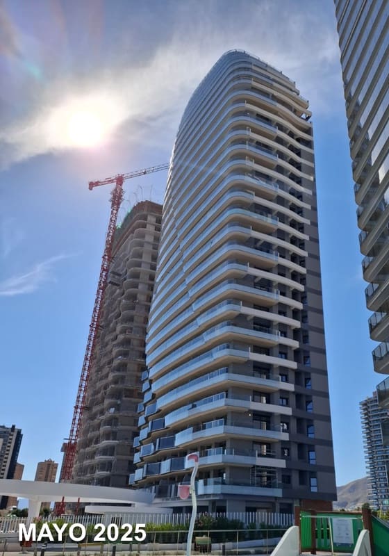 3 quarto Apartamento para venda em Benidorm com piscina garagem - 895 000 € (Ref: 9110794)