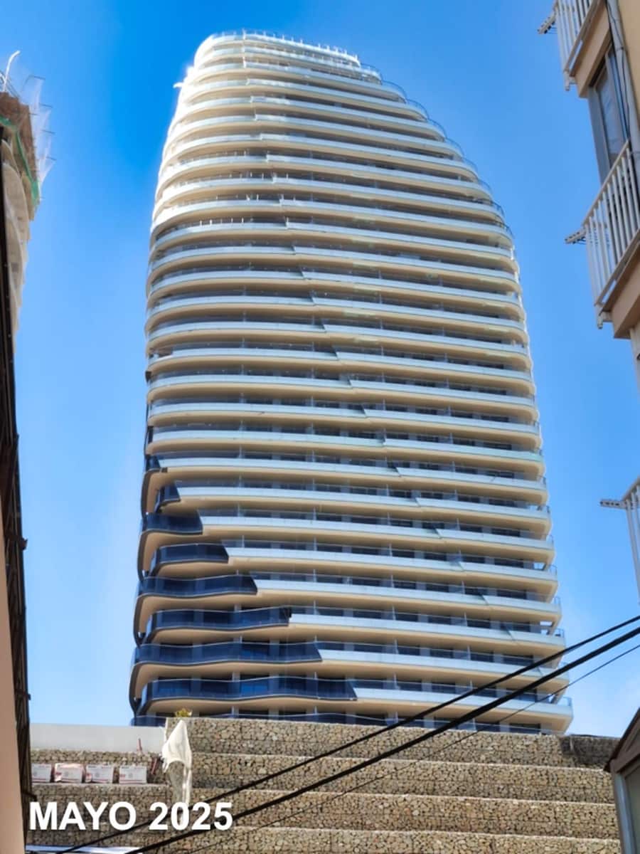 3 sypialnia Penthouse na sprzedaż w Benidorm z basenem garażem - 1 998 000 € (Ref: 9111059)