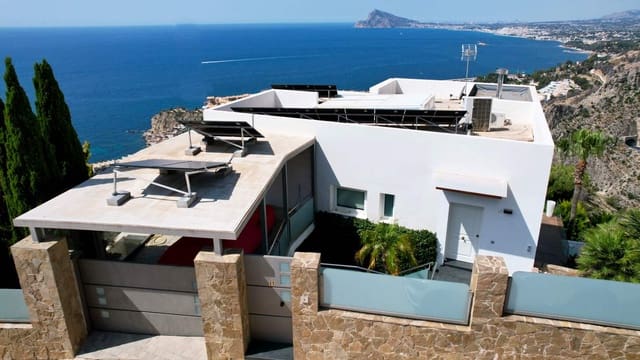 5 Zimmer Villa zu verkaufen in Altea mit Pool Garage - 1.595.000 € (Ref: 9111485)