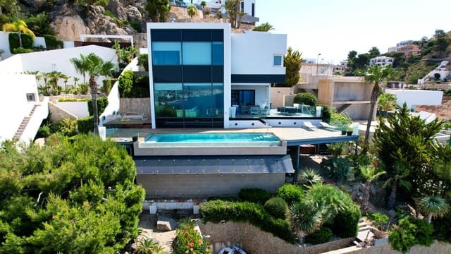 5 Zimmer Villa zu verkaufen in Altea mit Pool Garage - 1.595.000 € (Ref: 9111485)